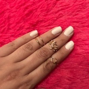 Jewelry - NEW Heart and Leaves 4-Piece Midi/Knuckle Ring Set Jewelry - NEW Heart and Leaves 4-Piece Midi/Knuckle Ring Set